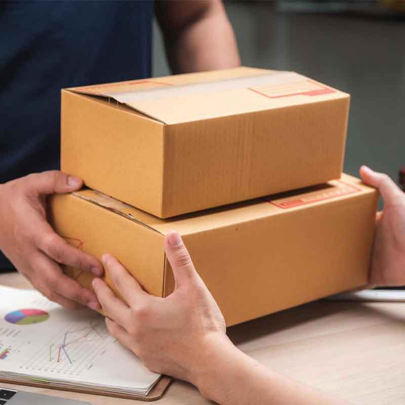 Careful handling of packaged cargo
